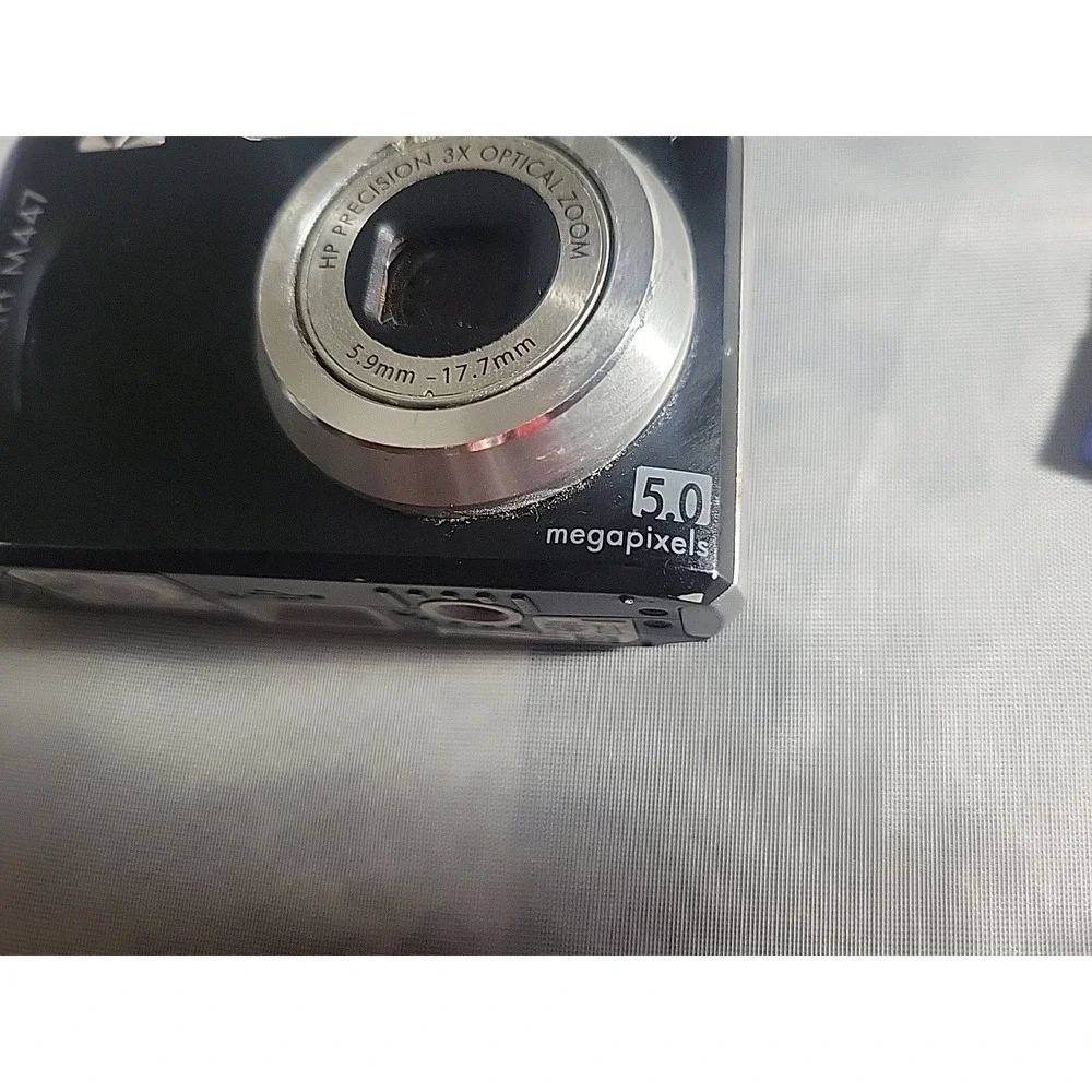 HP‎ Photosmart M447 - 5MP, 3x Zoom + 512MB Card! Damage To Screen
